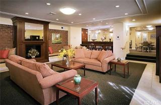 19 Milligan Rd, Babylon NY  11704-8210 exterior