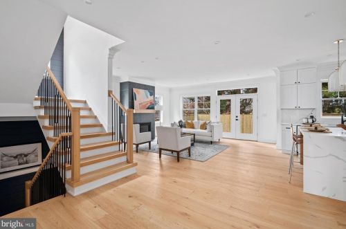 5805 Beech Ave, Bethesda MD  20817-3407 exterior