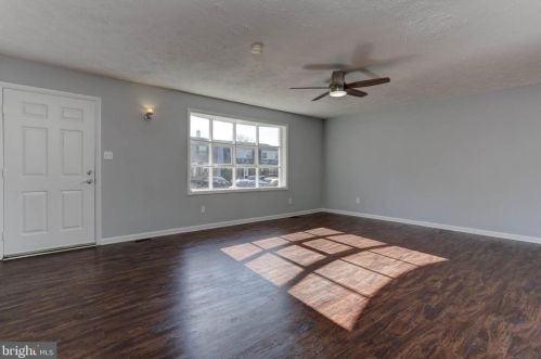 454 Mainview Ct, Glen Burnie, MD 21061-6120