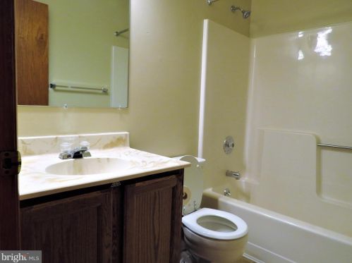 628 Fulton St, Hanover PA  17331-2724 exterior