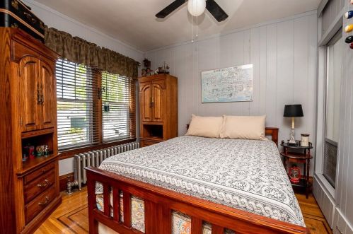 180 Wood Ave, Woonsocket RI 02895-2131 exterior