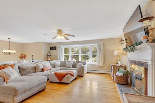 75 Boylston St, Meriden CT 06450-4737 exterior