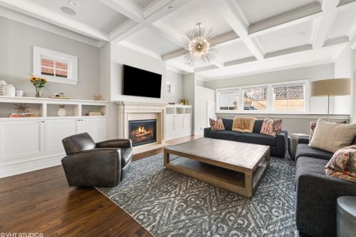 1508 Byron St, Chicago IL 60618-3709 exterior