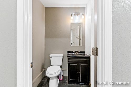 2386 Manahan Ave, Meskegon MI 49444-2666 exterior