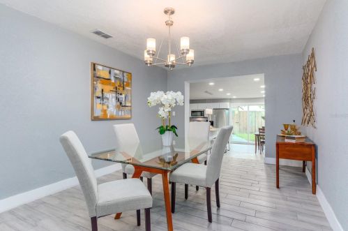 3213 Cherry St, Tampa FL  33607-3115 exterior