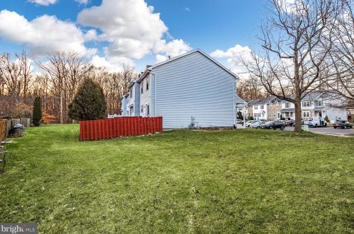 29 Stafford Ct, Trenton NJ 08690-3318 exterior