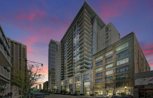 1305 Michigan Ave, Chicago IL  60605-3284 exterior