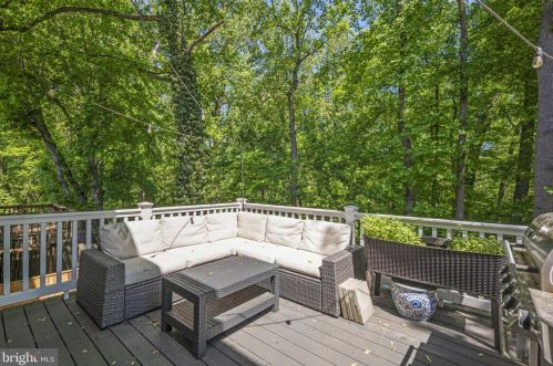 1956 Vly Ter, Washington DC 20032-4626 exterior