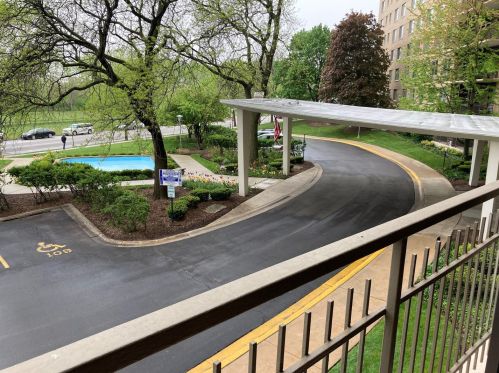 7033 Kedzie Ave, Chicago IL  60645-2845 exterior