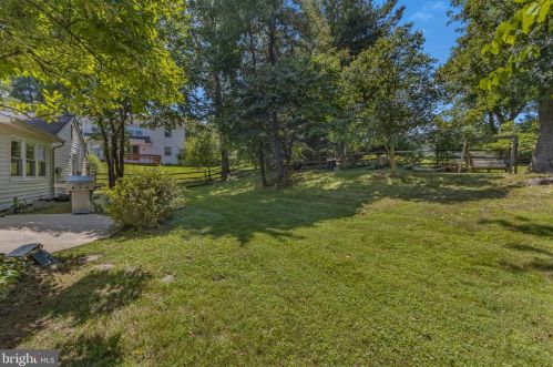 13824 Rippling Brk Dr, Silver Spring MD 20906-2302 exterior