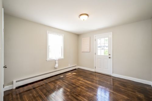 30 Locust Ave, Worcester MA  01604-6020 exterior