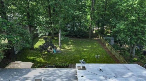 1697 Cotswold Dr, Atlanta GA exterior