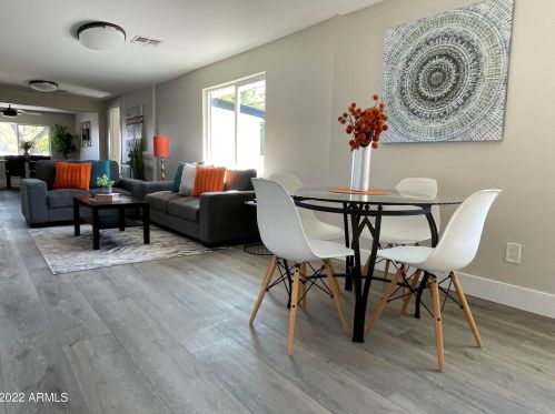 8816 1st St, Phoenix AZ  85020-2802 exterior