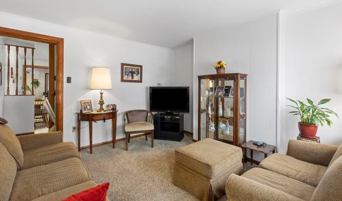 186 45 St, Pittsburgh PA 15201-3056 exterior