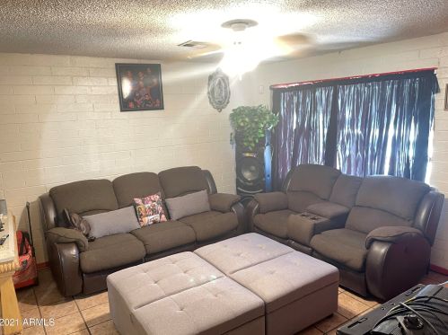 2628 47 Dr, Phoenix AZ 85031-2004 exterior