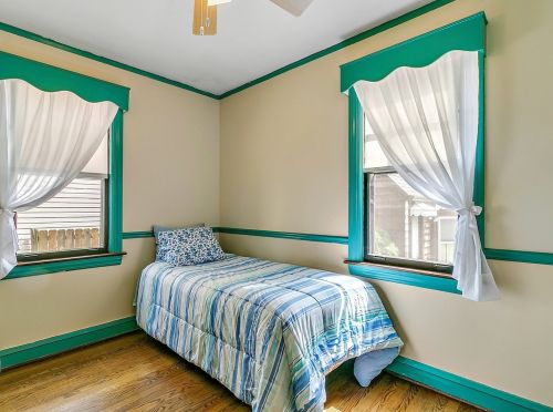 9225 Trumbull Ave, Chicago IL 60803-1050 exterior