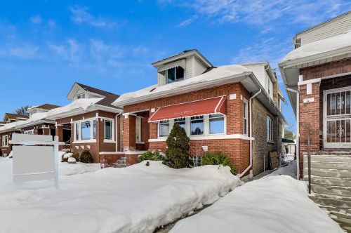 1719 Melvina Ave, Chicago IL 60646-1123 exterior