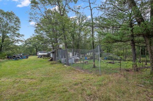 663 Maple Is Rd, Meskegon MI 49442-9479 exterior