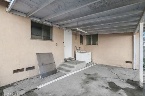 831 Maplewood Ave, Fullerton CA  92832-2625 exterior