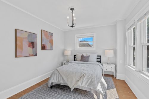 4532 Newhall St, Milwaukee WI 53211-1527 exterior