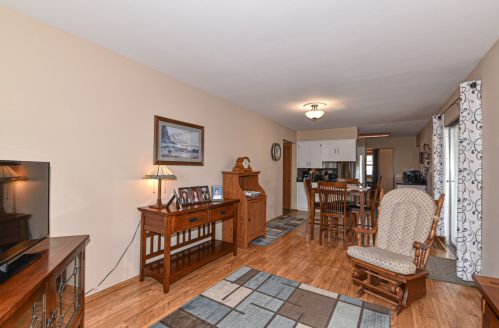 4460 15 St, Milwaukee WI 53221-2320 exterior