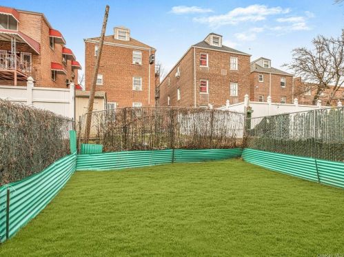 2336 Holland Ave, Bronx NY 10467-8709 exterior