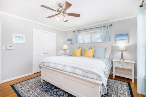 225 Abington Dr, Atlanta GA 30328-1203 exterior