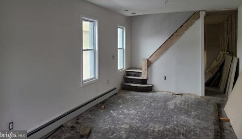 260 Elmer St, Trenton, NJ 08611-1511