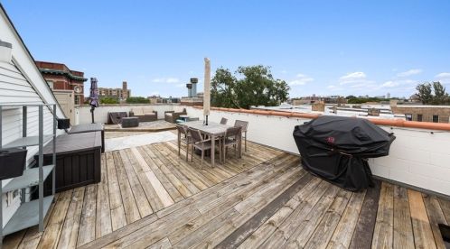 1617 Barry Ave, Chicago IL  60657-3159 exterior