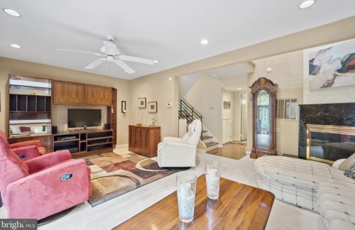 331 2nd St, Philadelphia PA 19122-3324 exterior