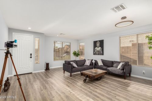 16627 16th Dr, Phoenix AZ  85045-1611 exterior