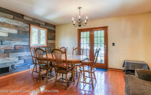 26 Laurelton Ave, Jackson Twp NJ  08527-2437 exterior