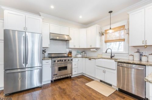 8 Franklin St, Fredon NJ 07860-1604 exterior