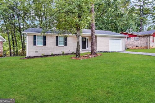 6630 Leisure Trl, Atlanta GA  30349-4462 exterior