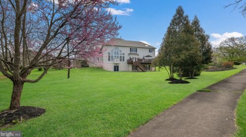 2706 Dillon Dr, Jamison PA 18929-1259 exterior