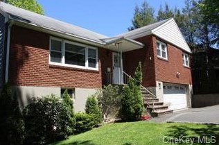 45 Wall Ave, Valhalla, NY 10595-1407