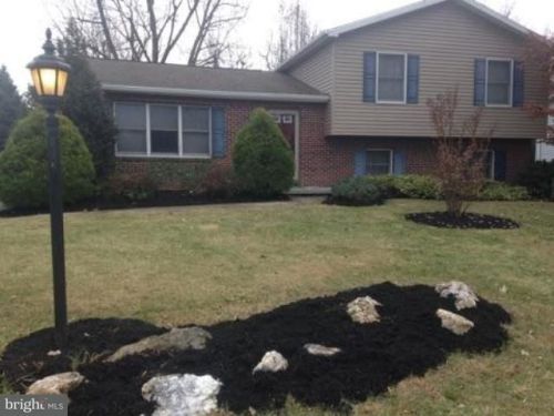 21 Cardinal Dr, Hanover, PA 17331-9785