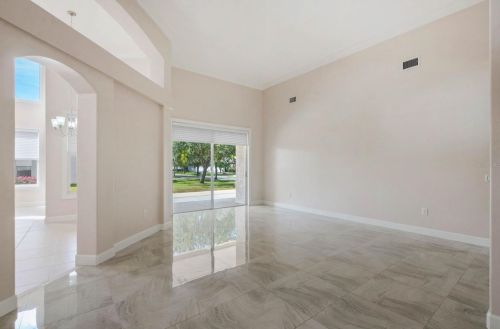 16346 Ashington Park Dr, Tampa FL 33647-2639 exterior