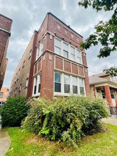 7916 Justine St, Chicago IL 60620-4333 exterior