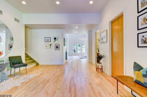 102 Stonehedge Ln, Sparta NJ  07871-2859 exterior