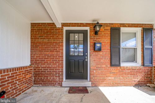 2840 Fairhaven Ave, Alexandria VA  22303-2209 exterior