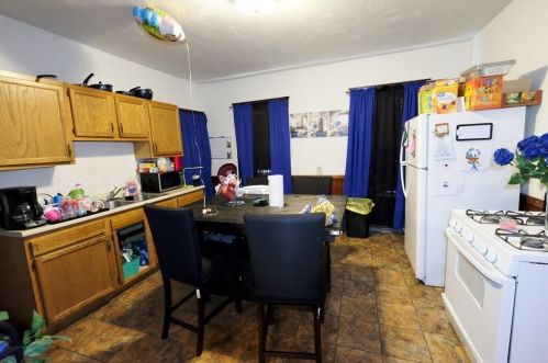 21 Woodward St, Worcester MA 01610-2937 exterior