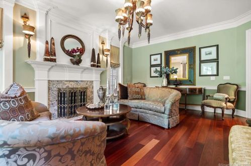 12 Thatcher Ter, Farmington CT 06032-1566 exterior