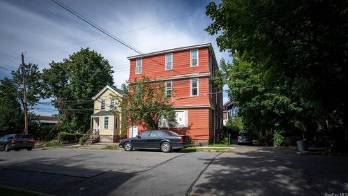 11 Talmadge St, Poughkeepsie, NY 12601-1769
