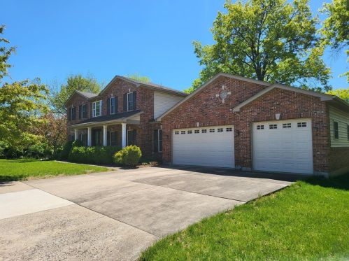 1 Crabapple Ct, Saint Louis MO 63132-3422 exterior