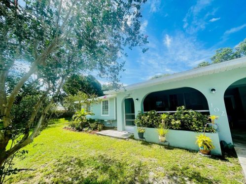 102 Lakehurst, Fort Pierce FL 34983-2545 exterior