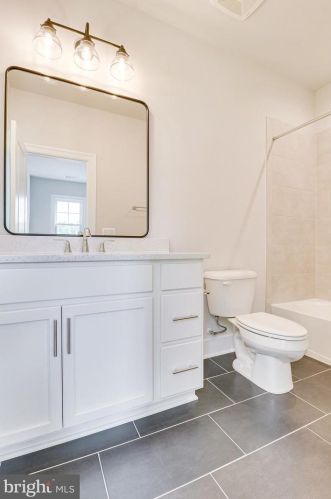 6208 Kellogg Dr, Mc Lean VA  22101-3121 exterior