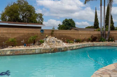 16822 Ardmore Ave, Bellflower CA 90706-6625 exterior