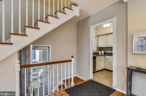 3555 Martha Custis Dr, Alexandria VA 22302-2003 exterior