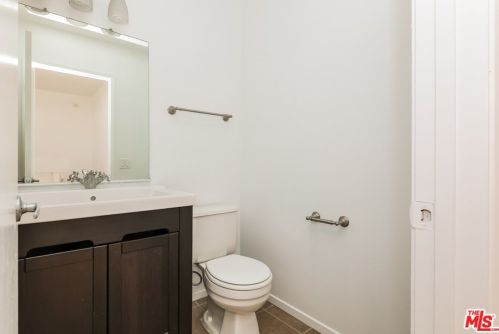 2201 Cheyenne Way, Fullerton CA 92833-4917 exterior